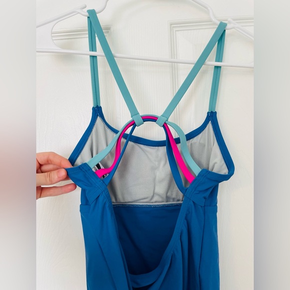 Speedo tankini top (XS) - Picture 8 of 12